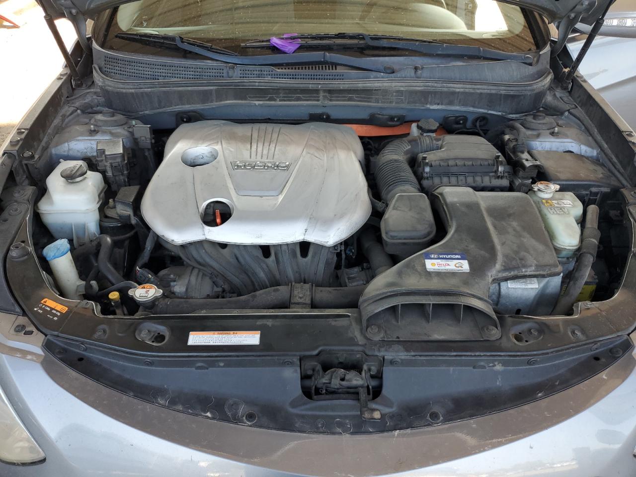 HYUNDAI SONATA HYBRID