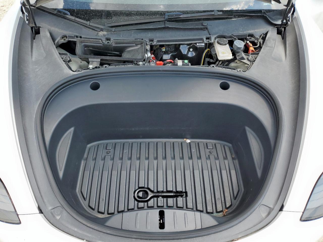 Lot #3305652716 2023 TESLA MODEL 3