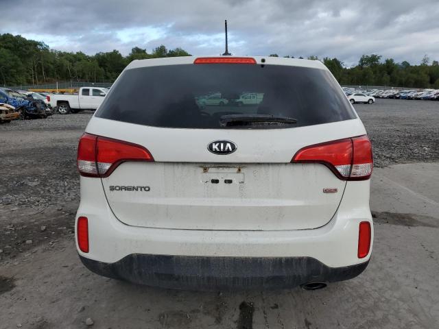 2015 KIA SORENTO LX 5XYKTCA65FG637702