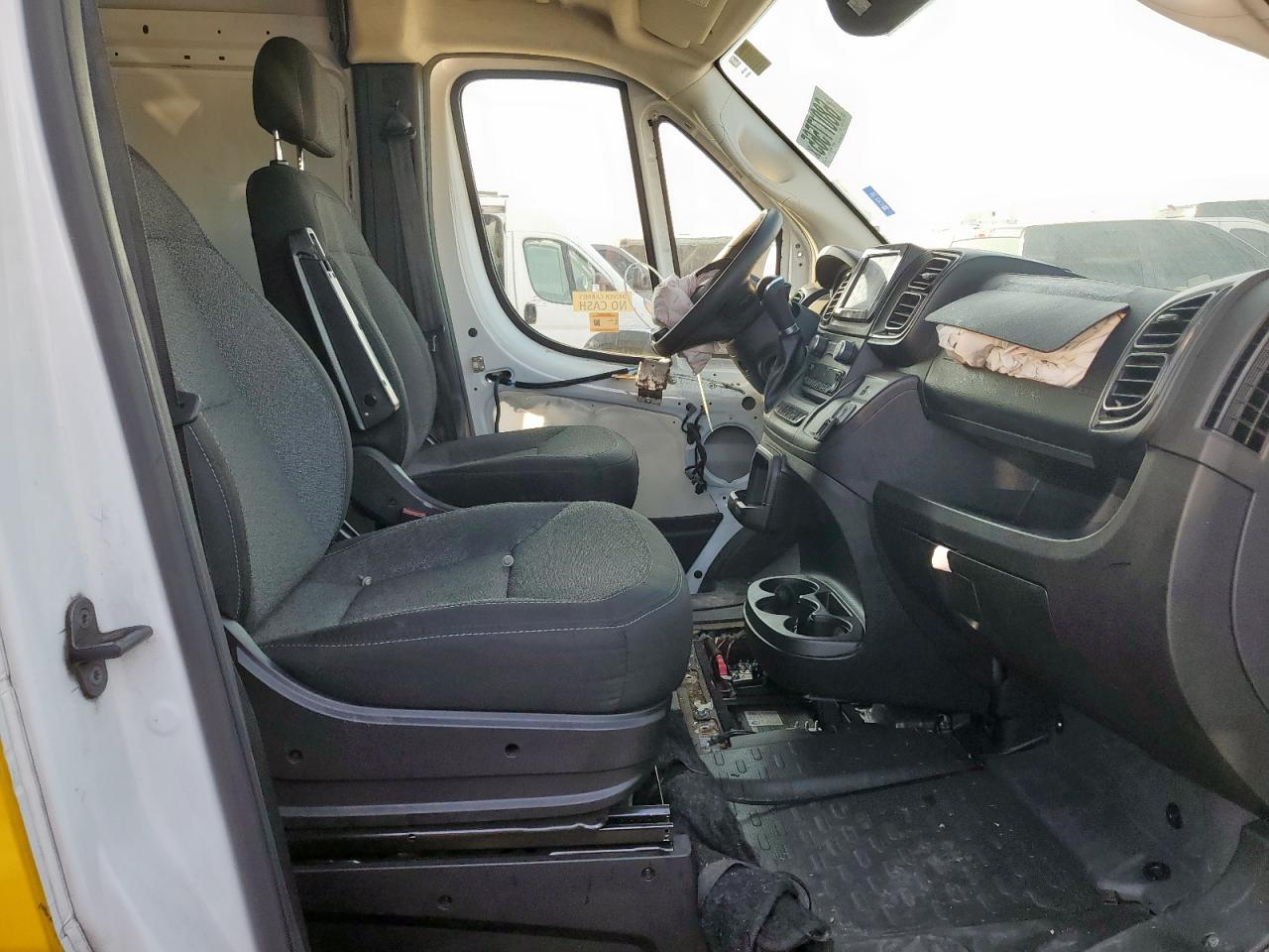 RAM PROMASTER 1500 HIGH