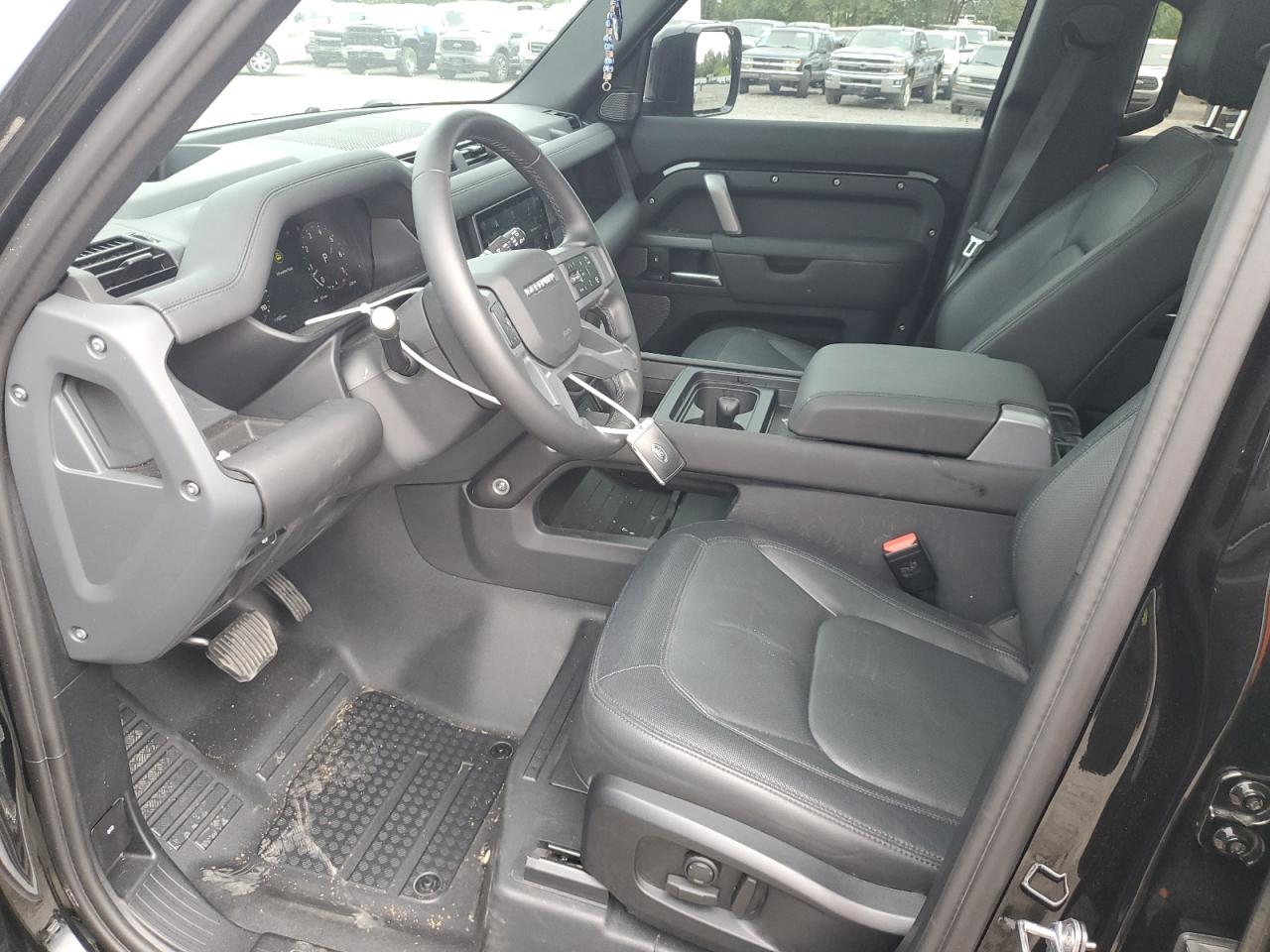 LAND ROVER DEFENDER 110 X-DYNAMIC SE