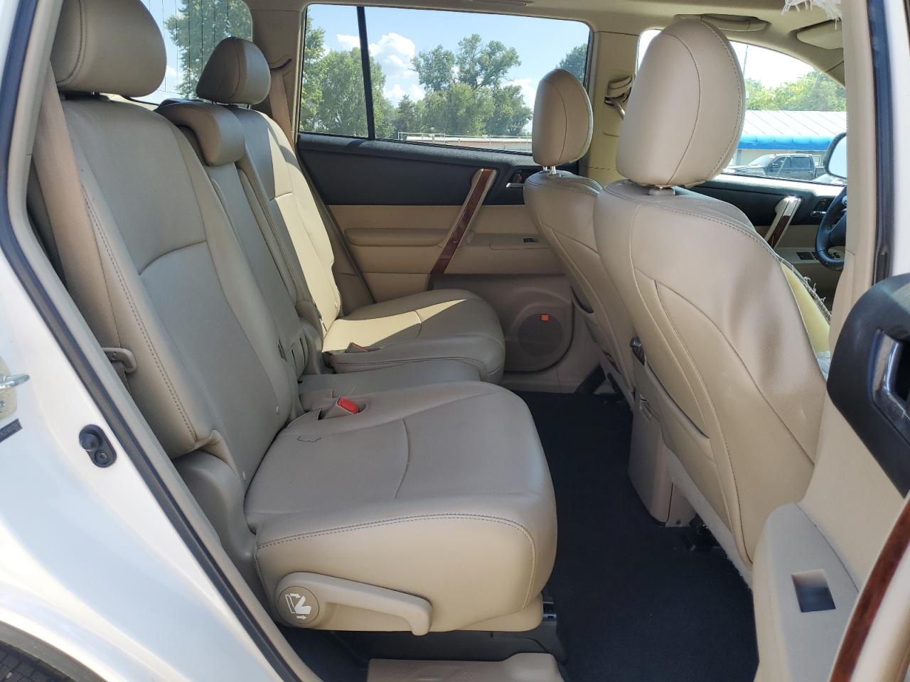 TOYOTA HIGHLANDER LIMITED