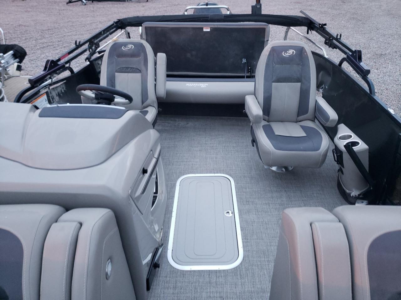 Lot #3227244904 2022 BARLETTA TRITOON