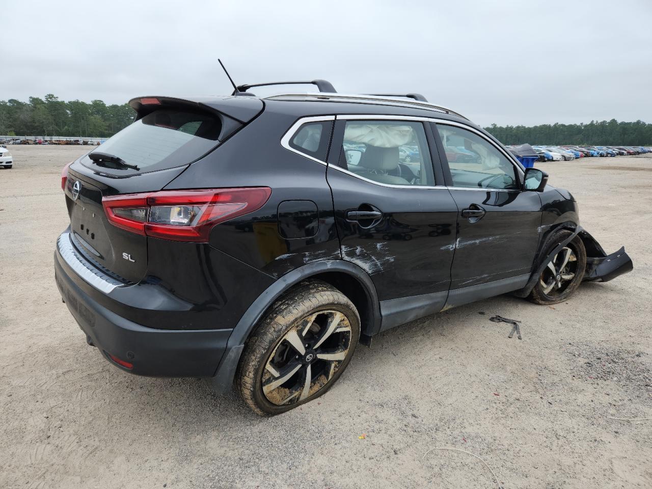 NISSAN ROGUE SPORT S