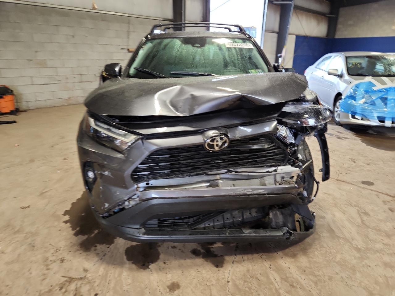 TOYOTA RAV4 XLE PREMIUM