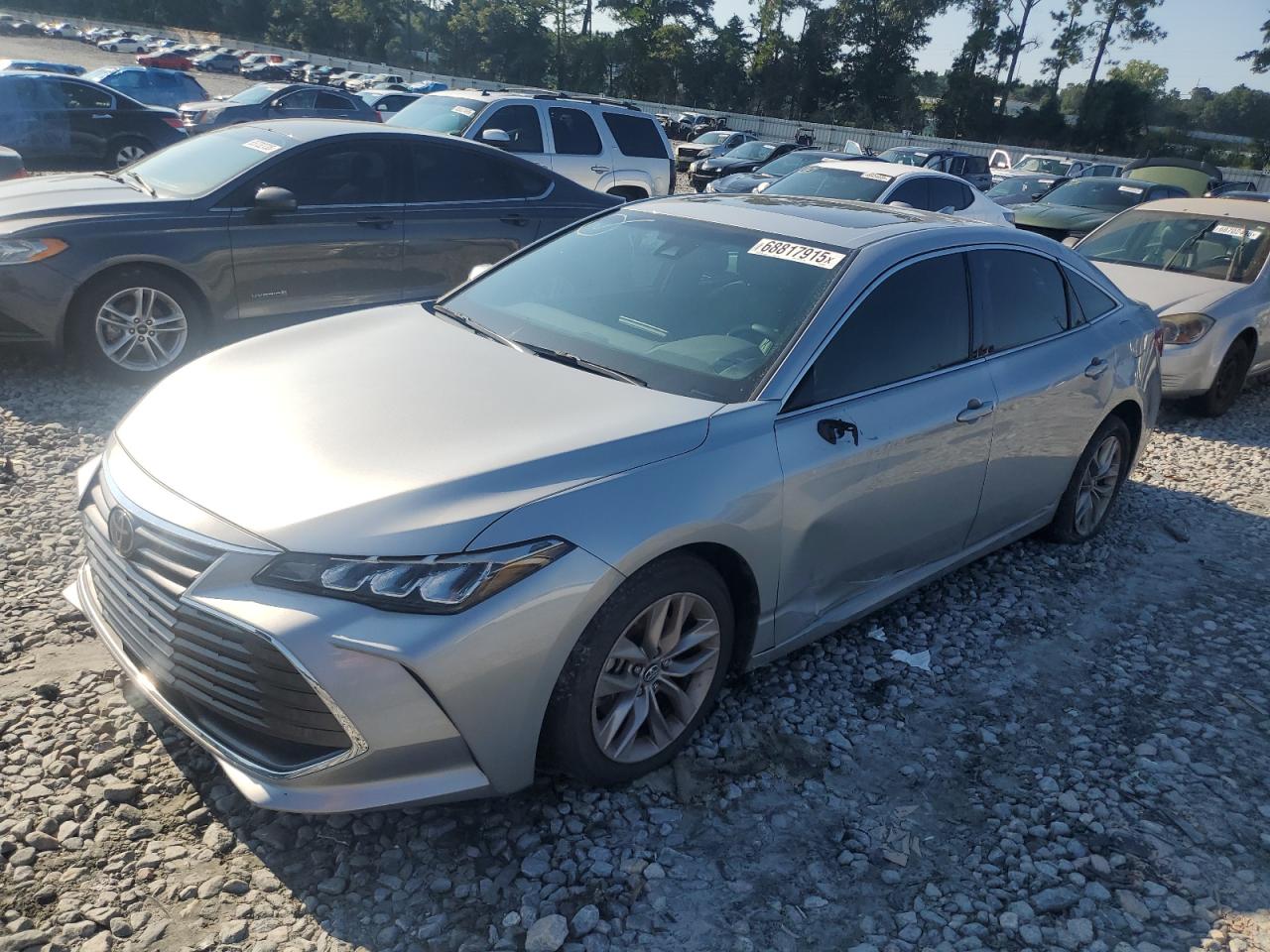 TOYOTA AVALON XLE