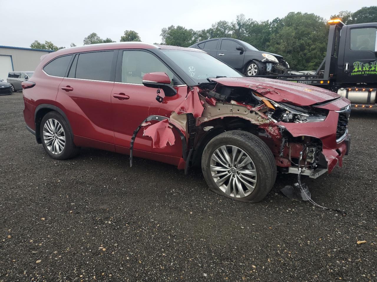 Lot #3246153102 2024 TOYOTA HIGHLANDER