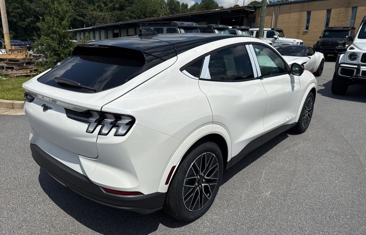 FORD MUSTANG PREMIUM