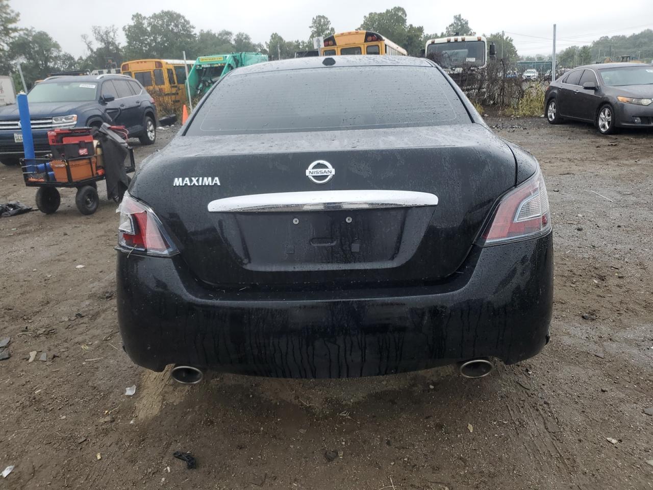 NISSAN MAXIMA S