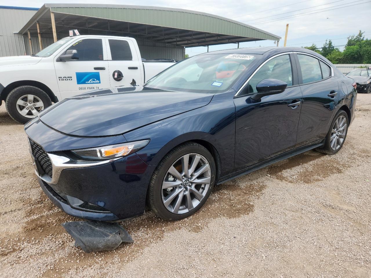 MAZDA 3 PREFERRED