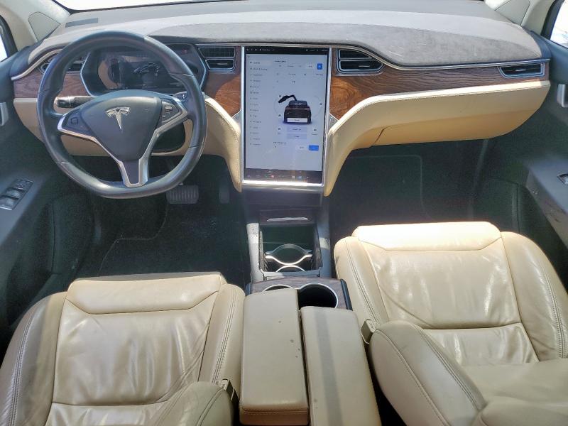 2017 TESLA MODEL X 5YJXCBE24HF039358