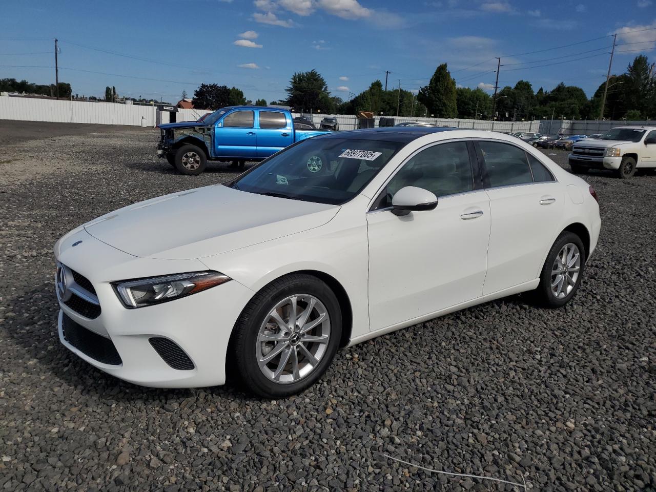 MERCEDES-BENZ A-CLASS 220