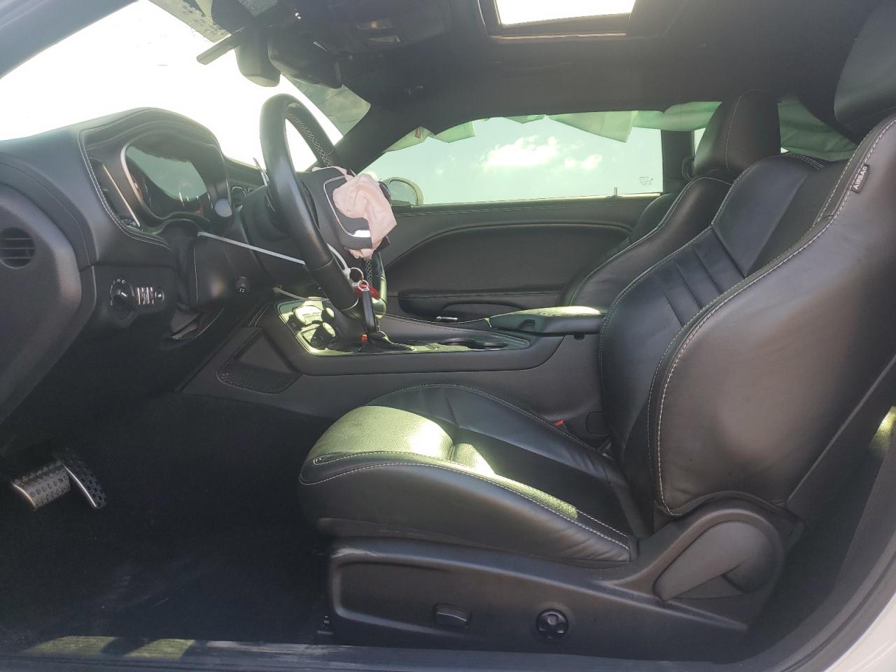 DODGE CHALLENGER SRT HELLCAT