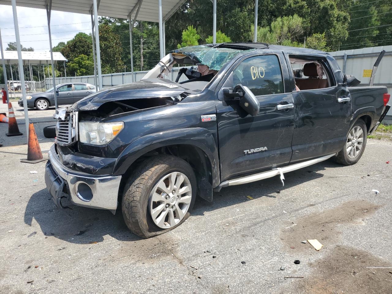 TOYOTA TUNDRA CREWMAX LIMITED