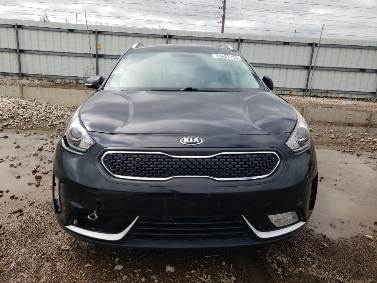 KIA NIRO EX