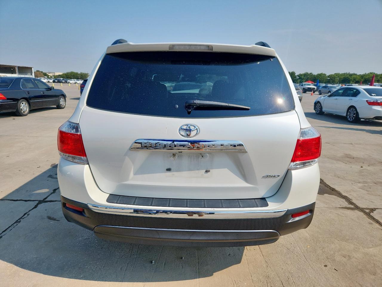 TOYOTA HIGHLANDER BASE