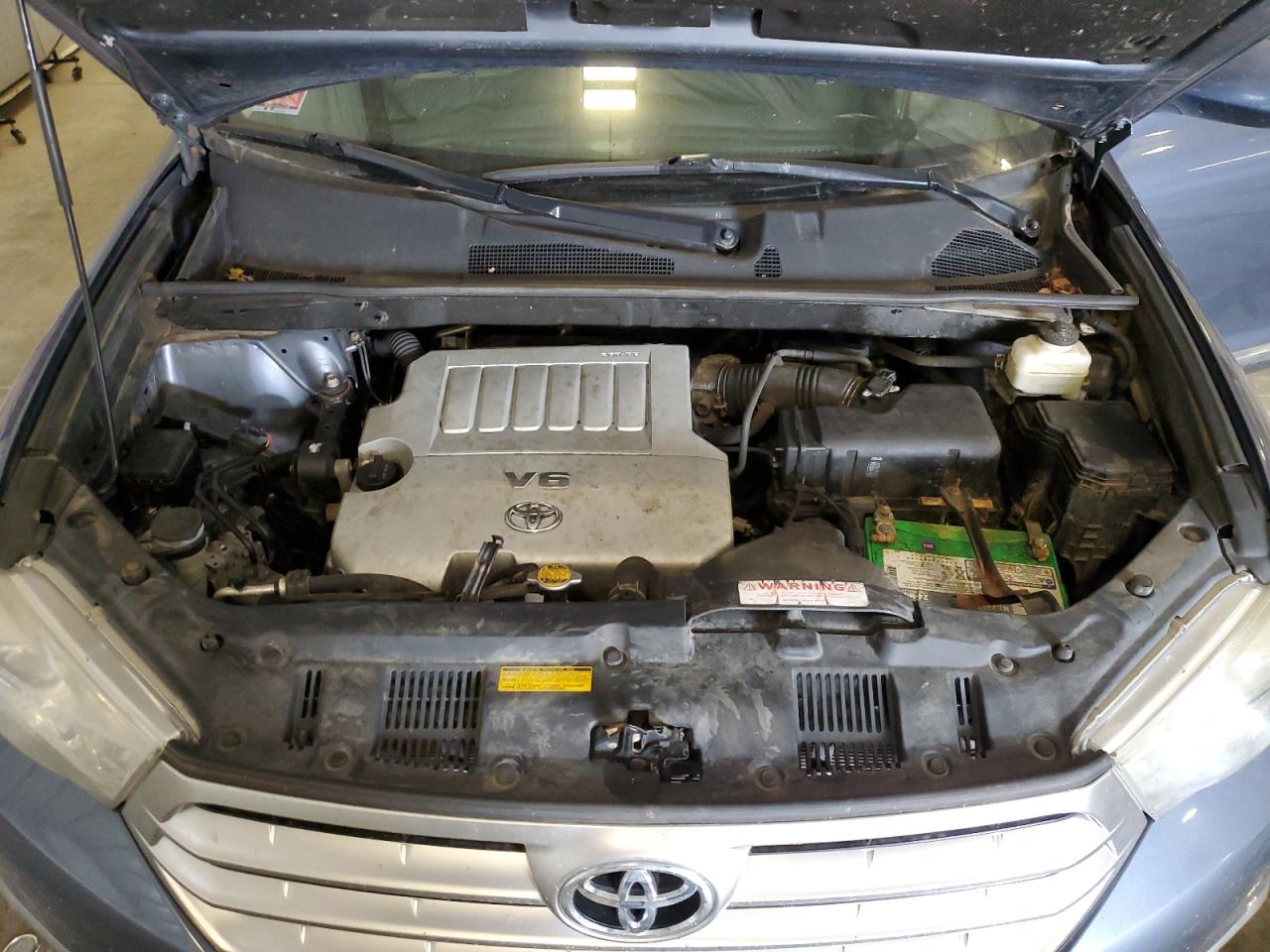 TOYOTA HIGHLANDER BASE