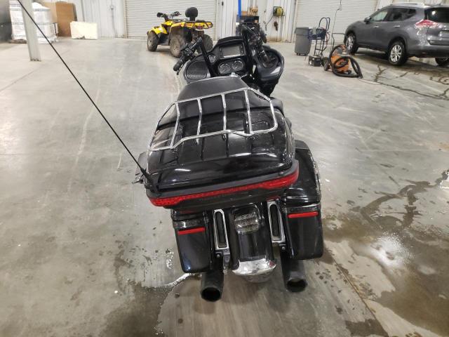 2017 HARLEY-DAVIDSON FLTRU 1HD1KGD13HB650580