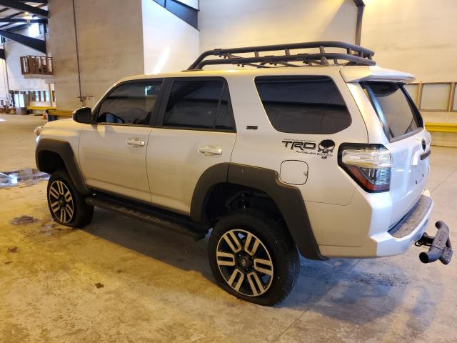 2019 TOYOTA 4RUNNER SR JTEBU5JR2K5673400