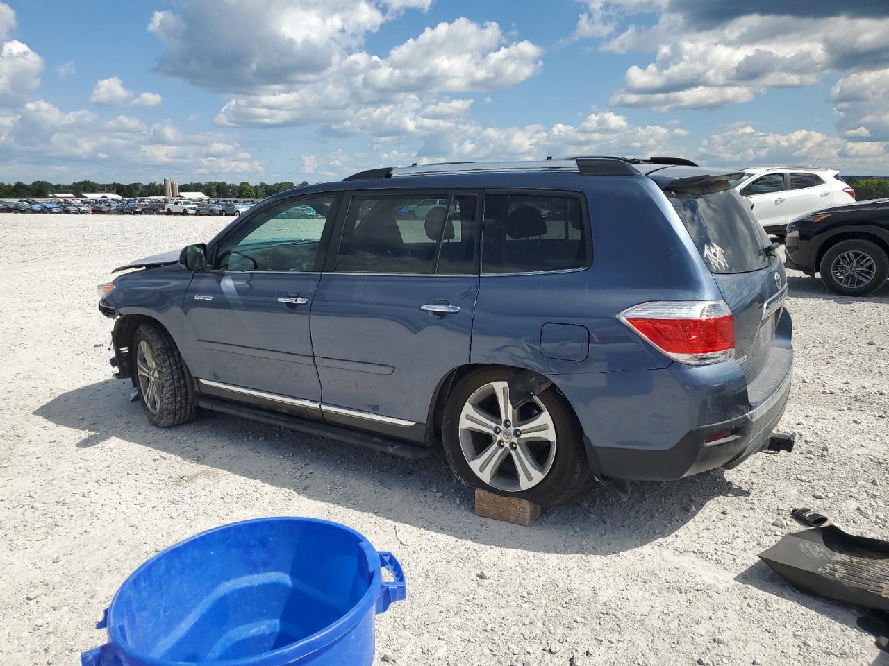 TOYOTA HIGHLANDER LIMITED