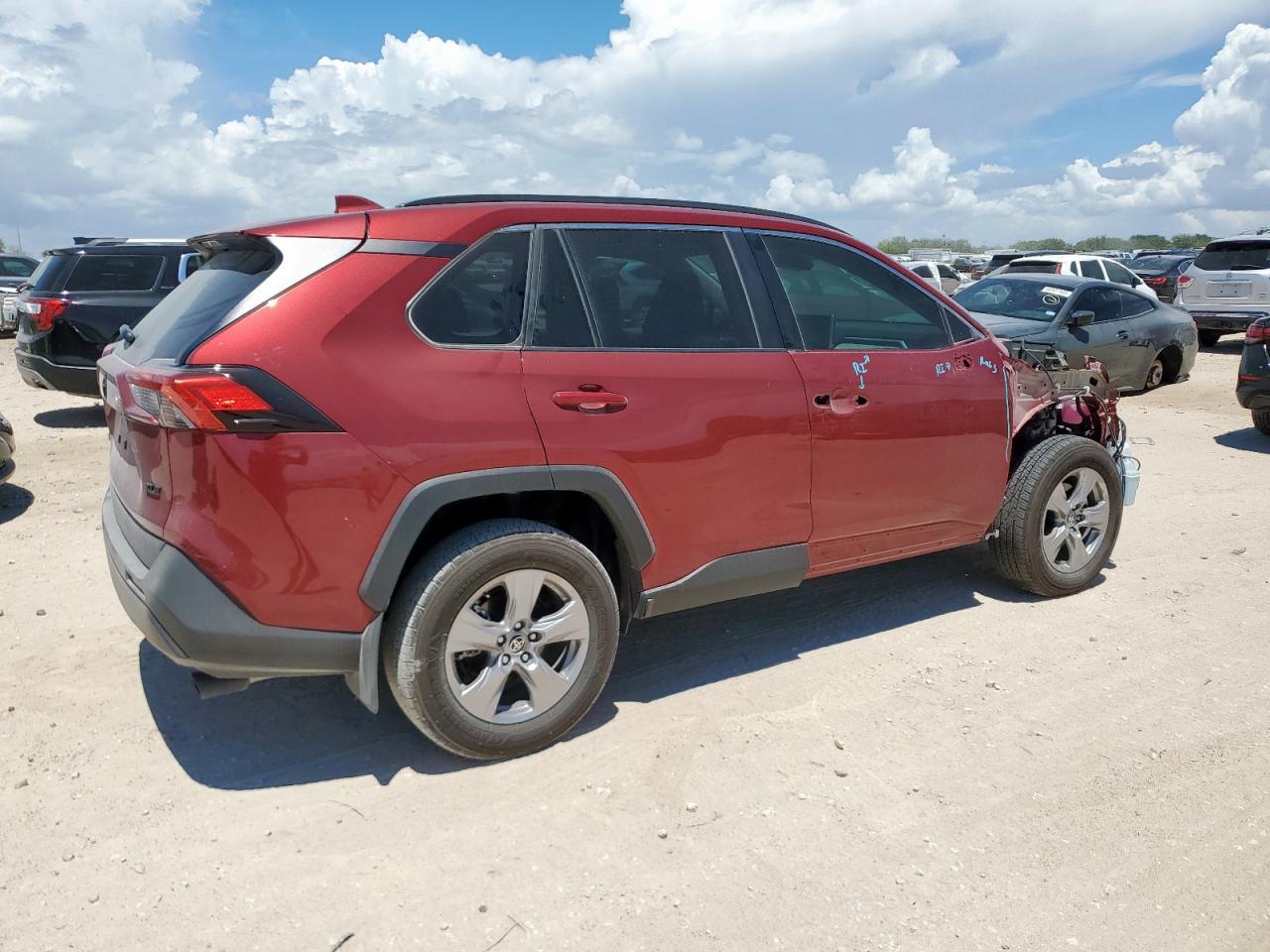 TOYOTA RAV4 XLE