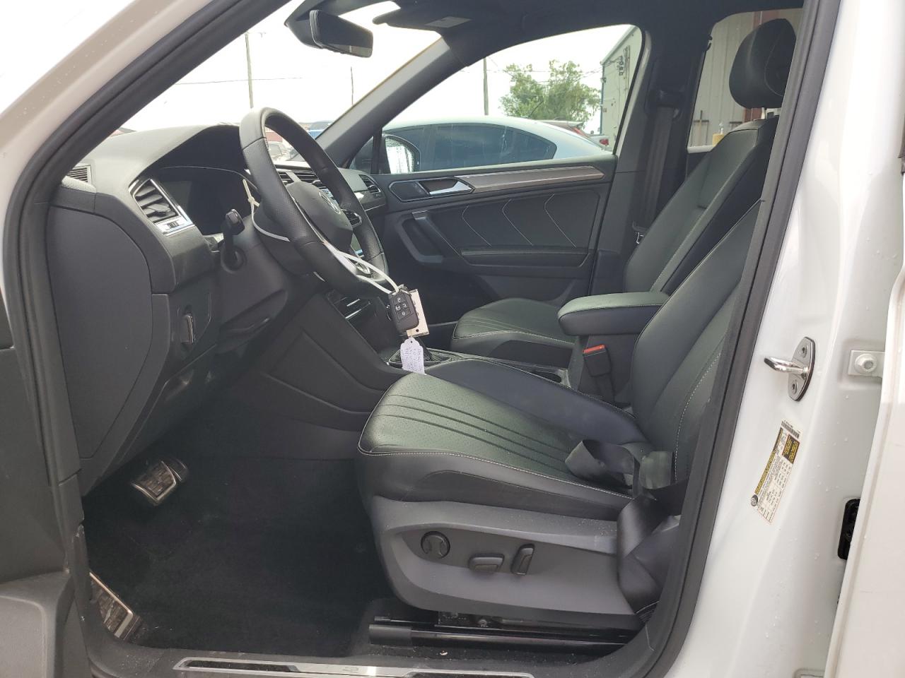 VOLKSWAGEN TIGUAN SE R-LINE BLACK