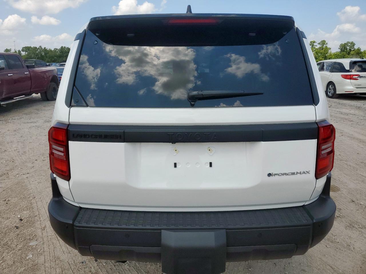 TOYOTA LAND CRUISER BASE