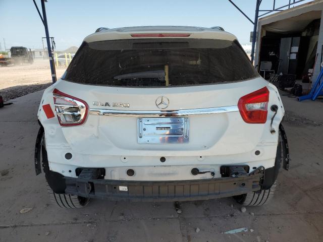 2020 MERCEDES-BENZ GLA 250 W1NTG4EB0LU030115