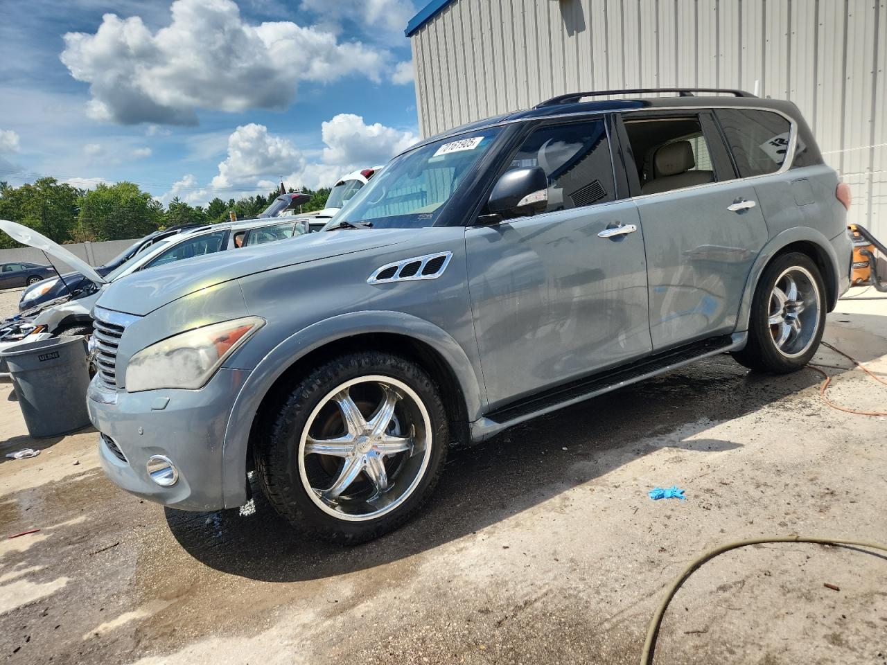INFINITI QX80