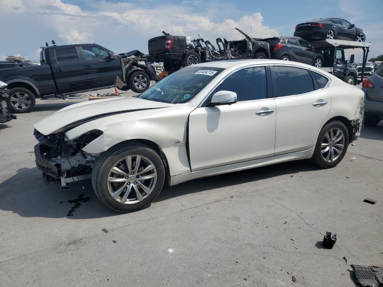 INFINITI Q70 3.7 LUXE