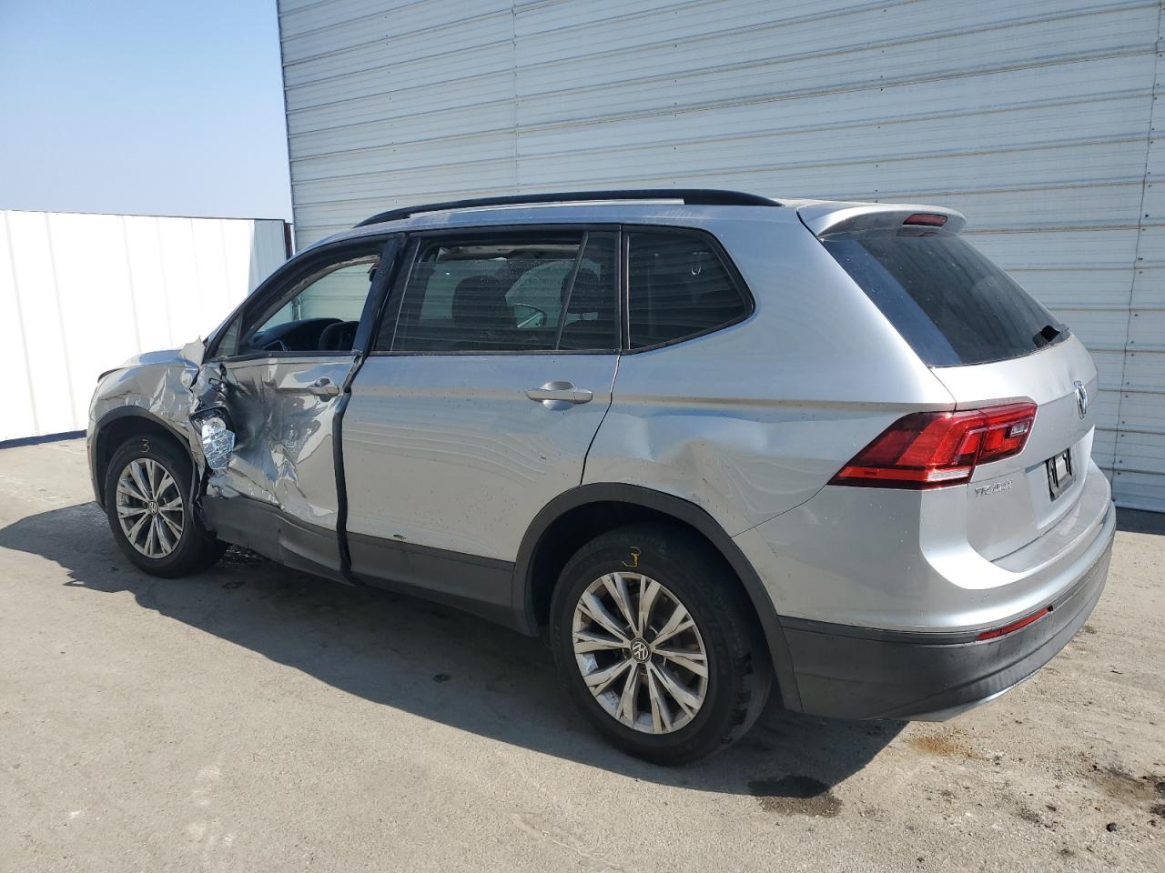 Lot #3315592773 2019 VOLKSWAGEN TIGUAN S