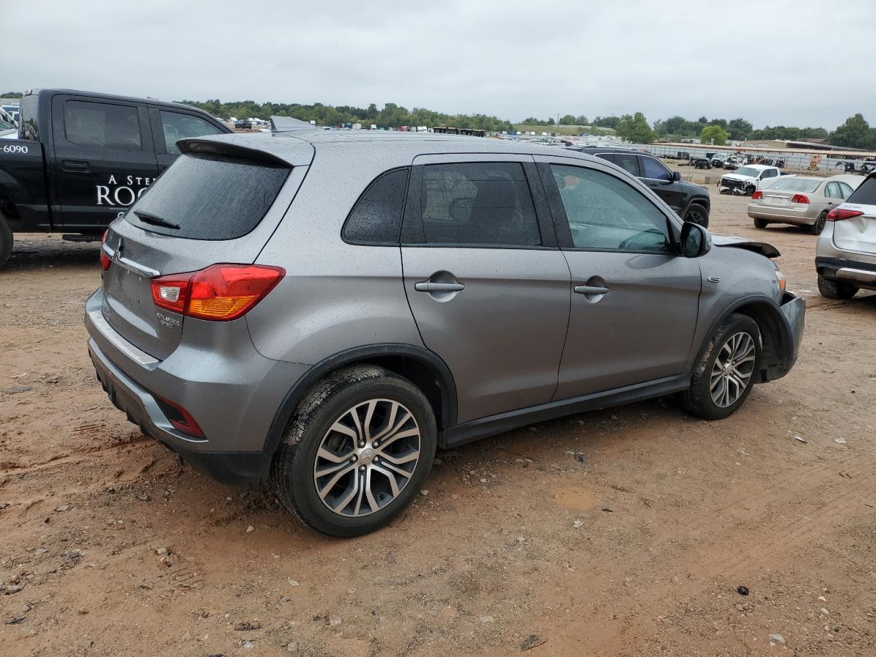 MITSUBISHI OUTLANDER ES