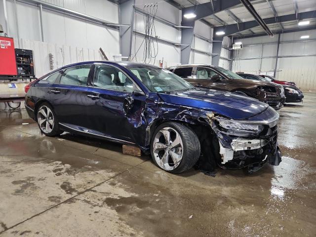 2018 HONDA ACCORD TOU 1HGCV1F94JA042114