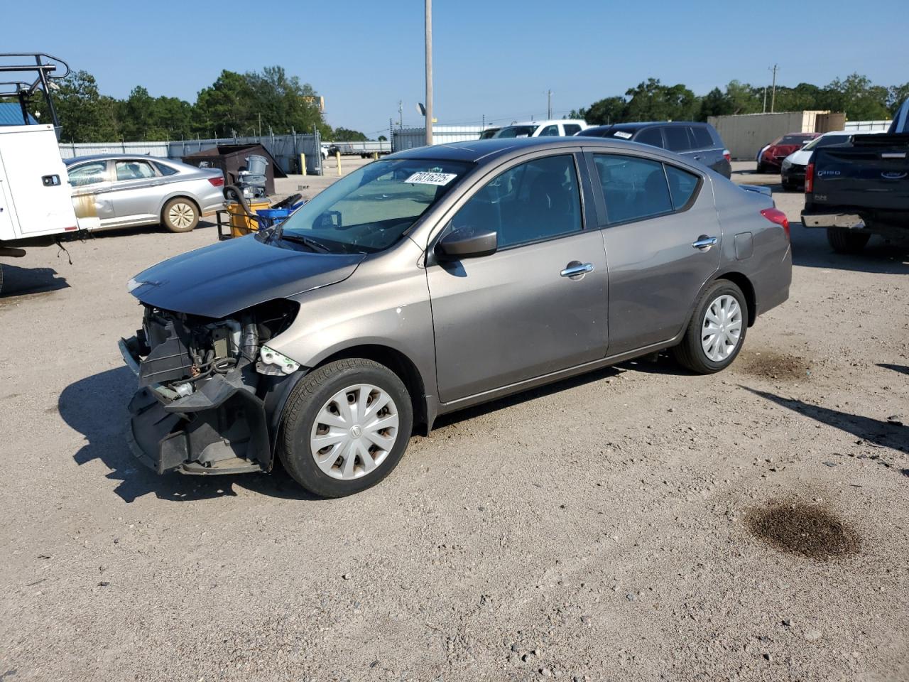 NISSAN VERSA S