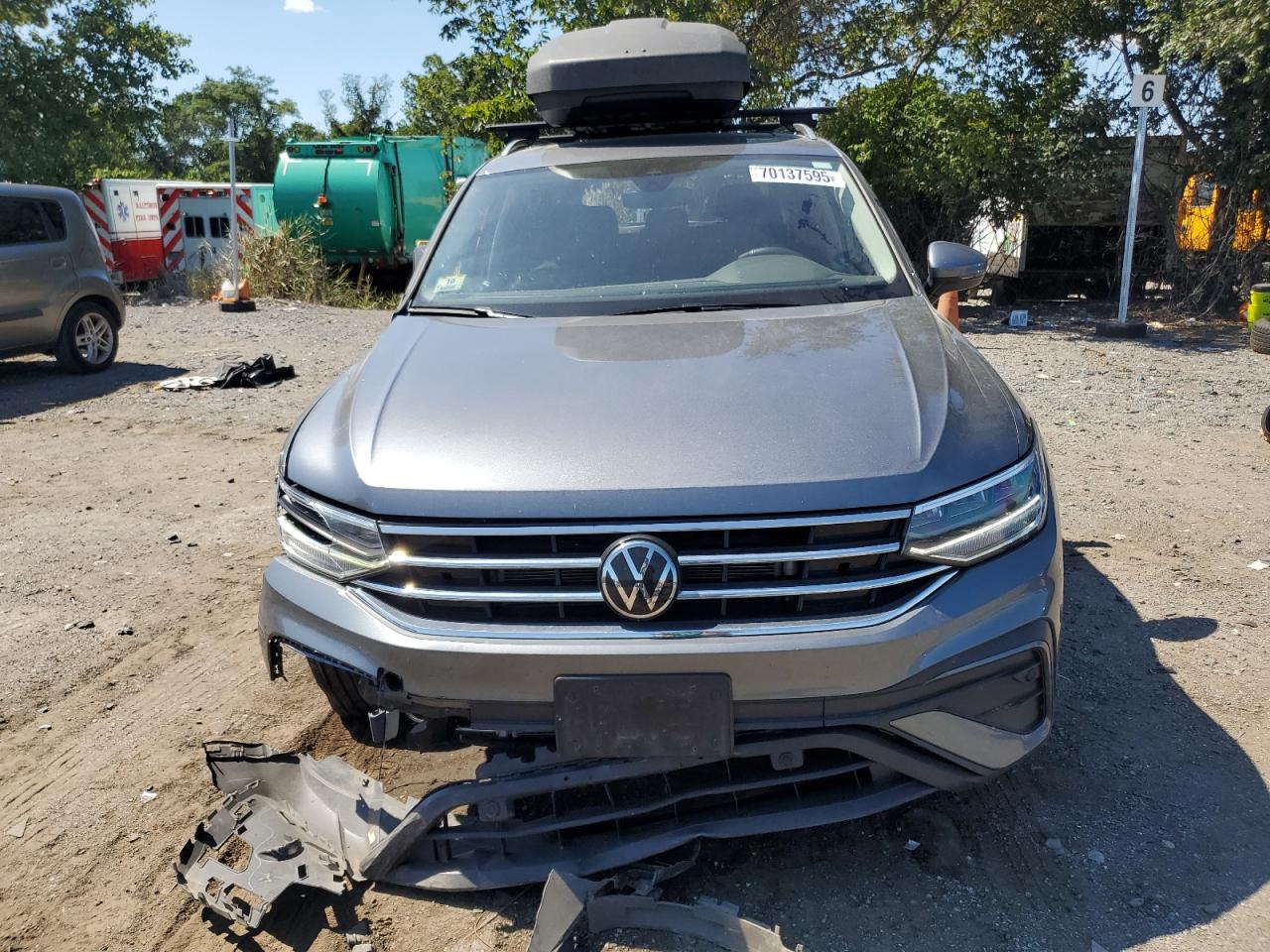 VOLKSWAGEN TIGUAN SE