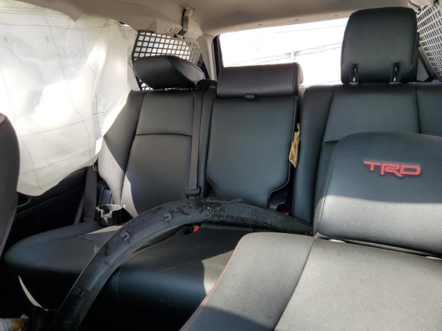 2019 TOYOTA 4RUNNER SR JTEBU5JR9K5667593