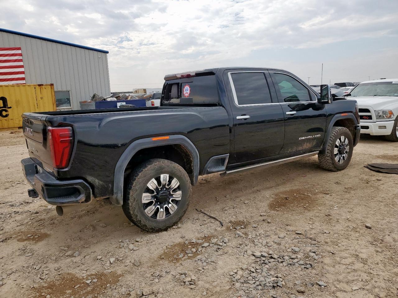 GMC SIERRA 2500HD K2500 DENALI