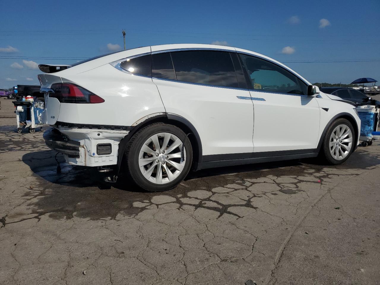 TESLA MODEL X