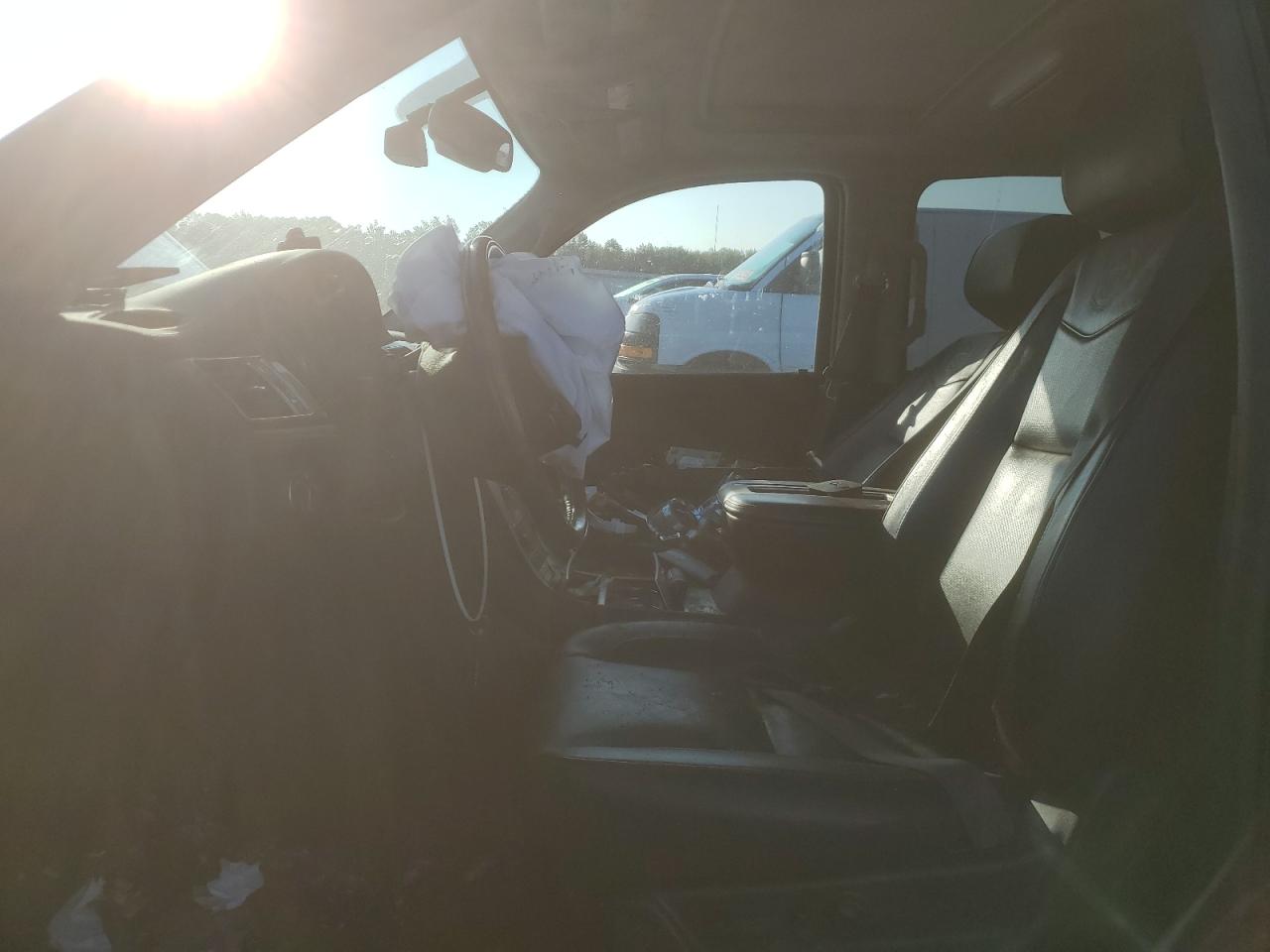 CADILLAC ESCALADE ESV PLATINUM