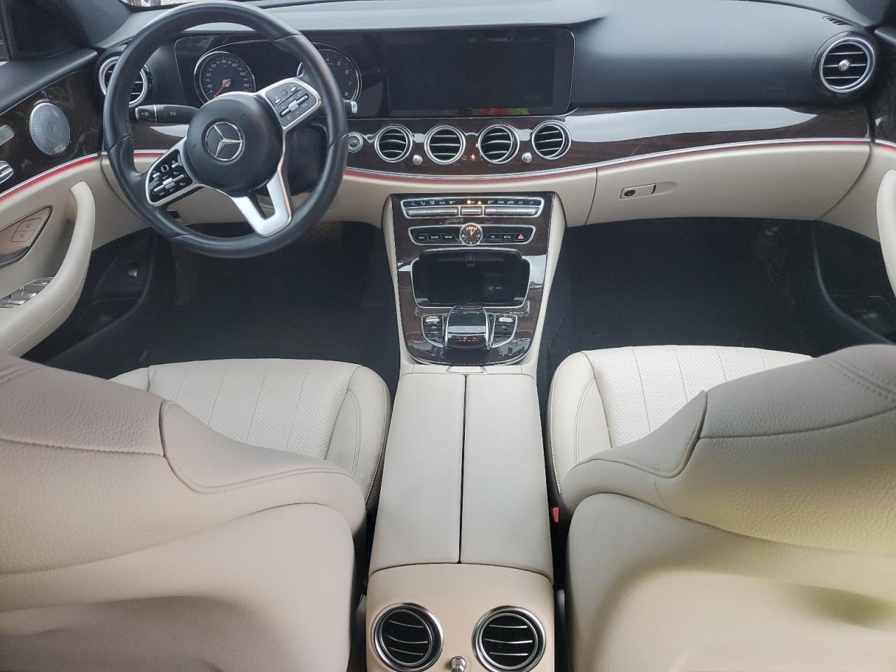 MERCEDES-BENZ E-CLASS 300