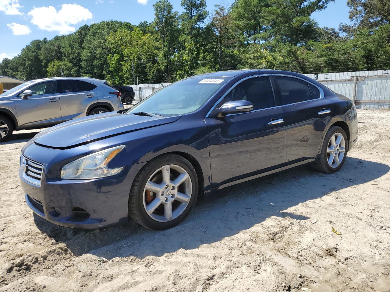 NISSAN MAXIMA S