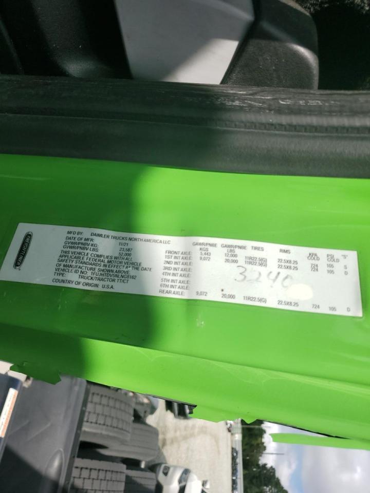 Lot #3235772878 2022 FREIGHTLINER CASCADIA 1