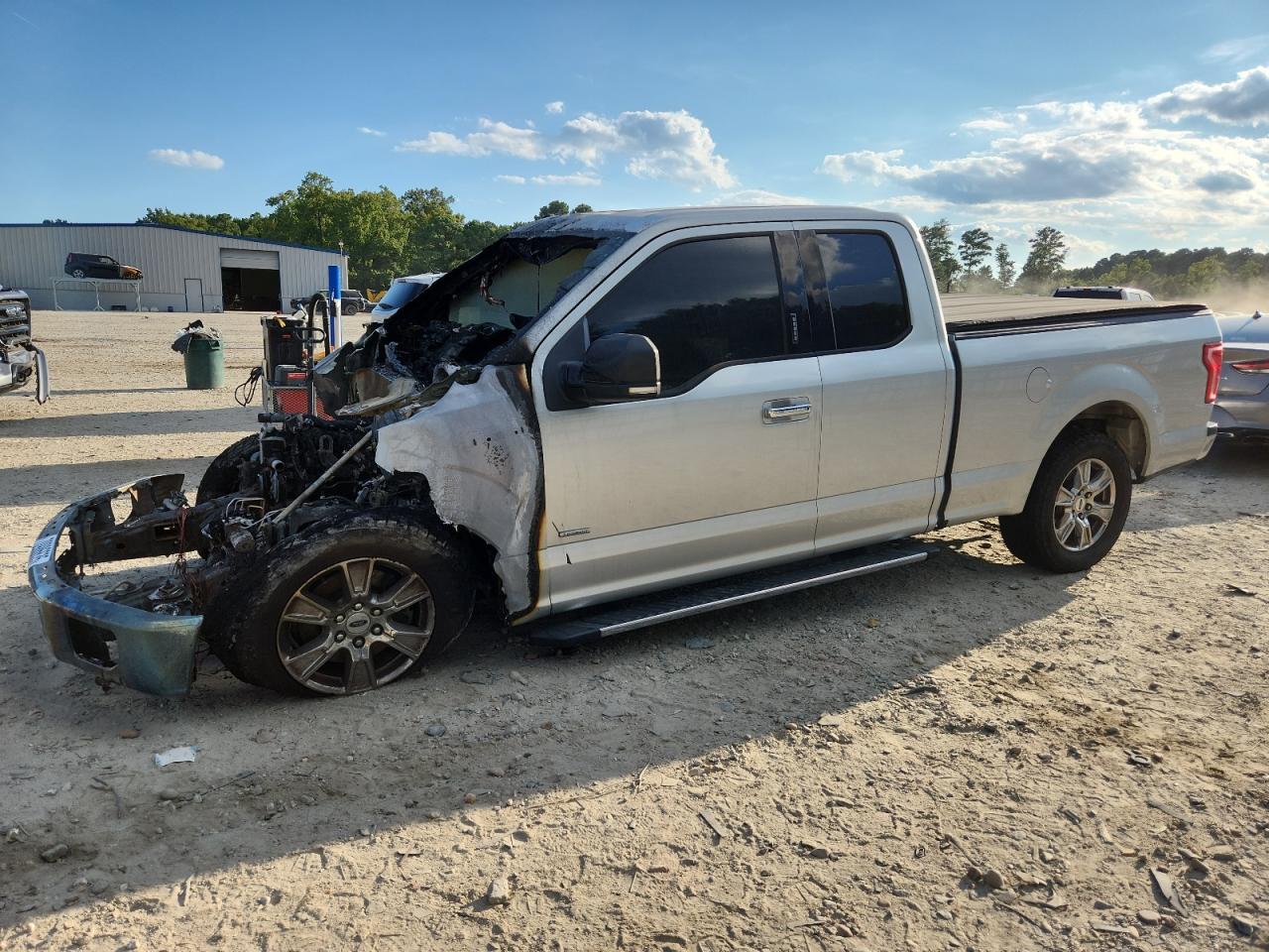 FORD F-150 SUPER CAB