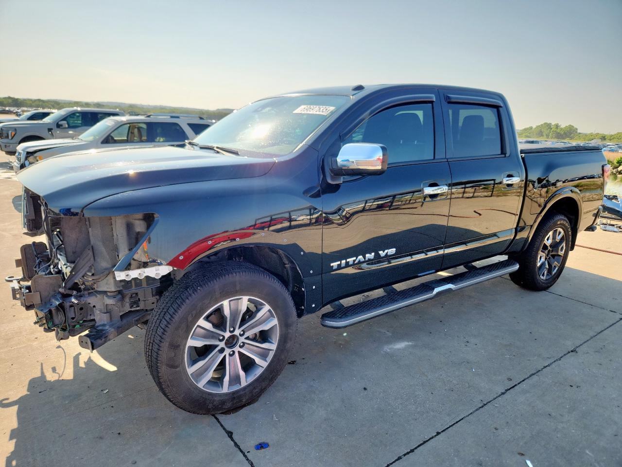 NISSAN TITAN SV