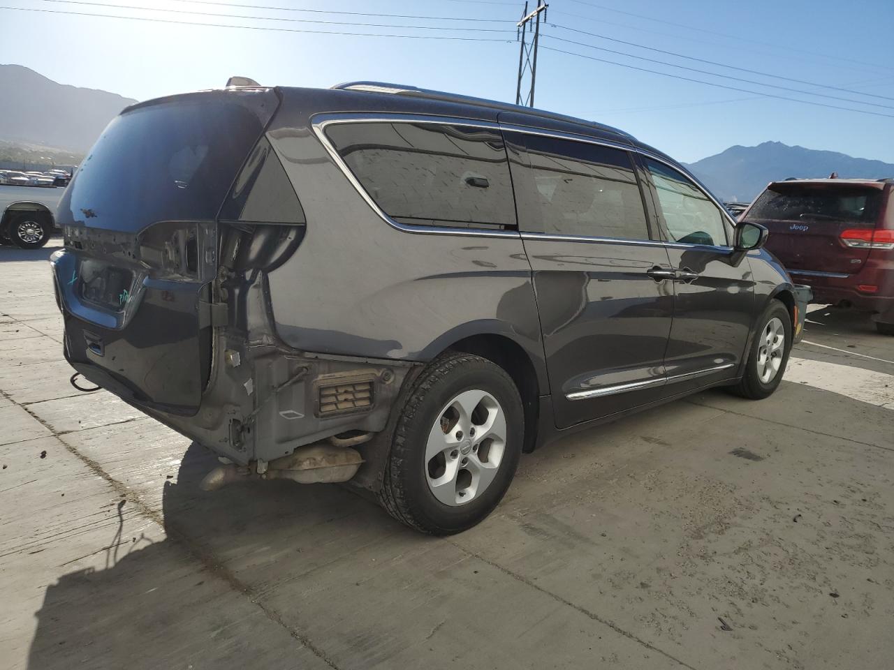 CHRYSLER PACIFICA TOURING L PLUS