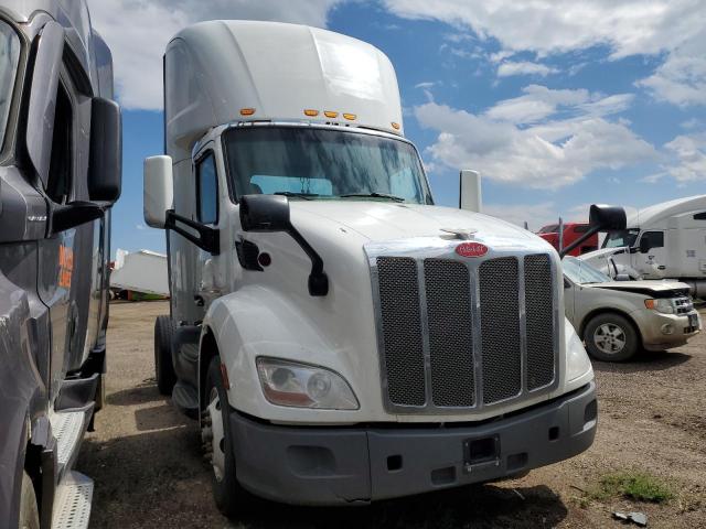 PETERBILT 579 2015 white tractor diesel 1XPBA48X5FD286300 photo #1