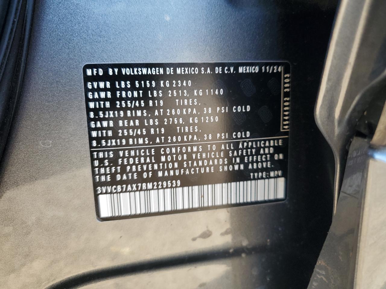 VOLKSWAGEN TIGUAN SE R-LINE BLACK