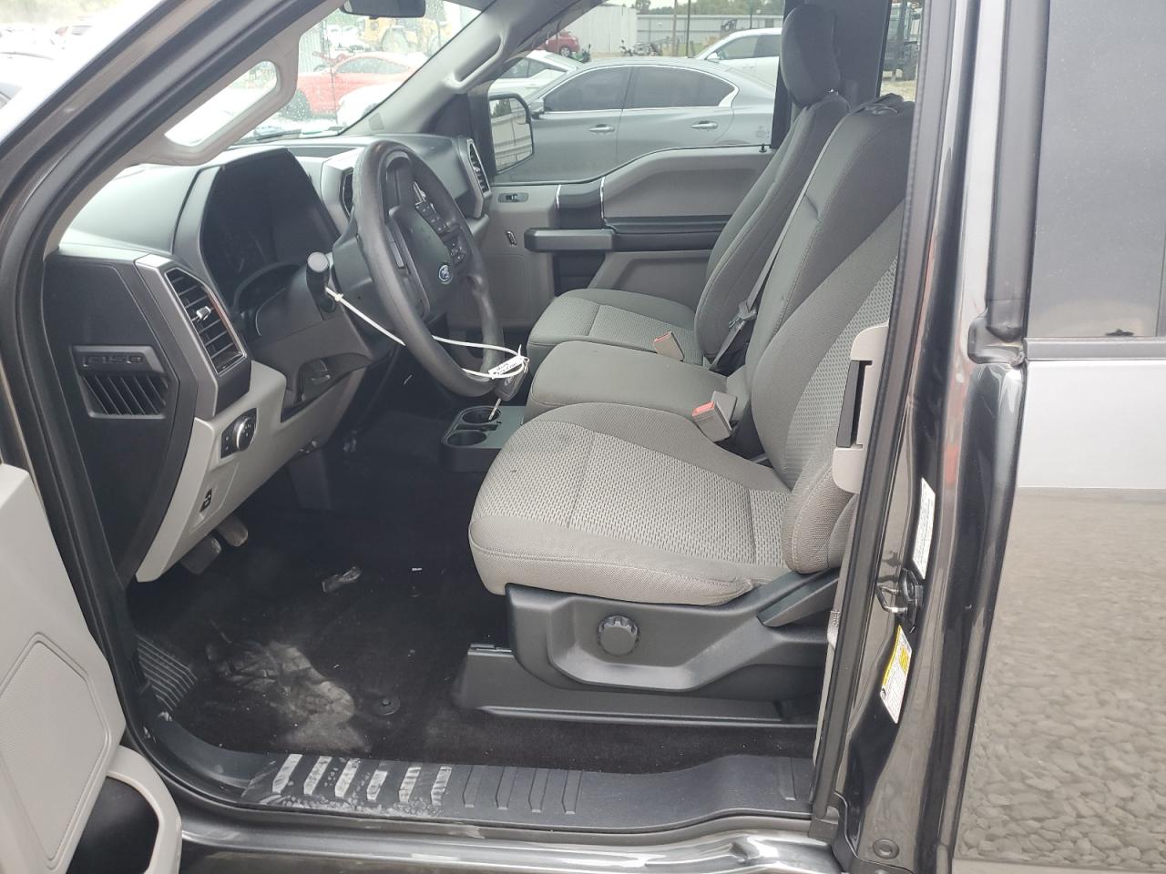 FORD F-150 SUPER CAB