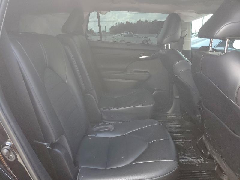 2022 TOYOTA HIGHLANDER 5TDGZRAH8NS540990