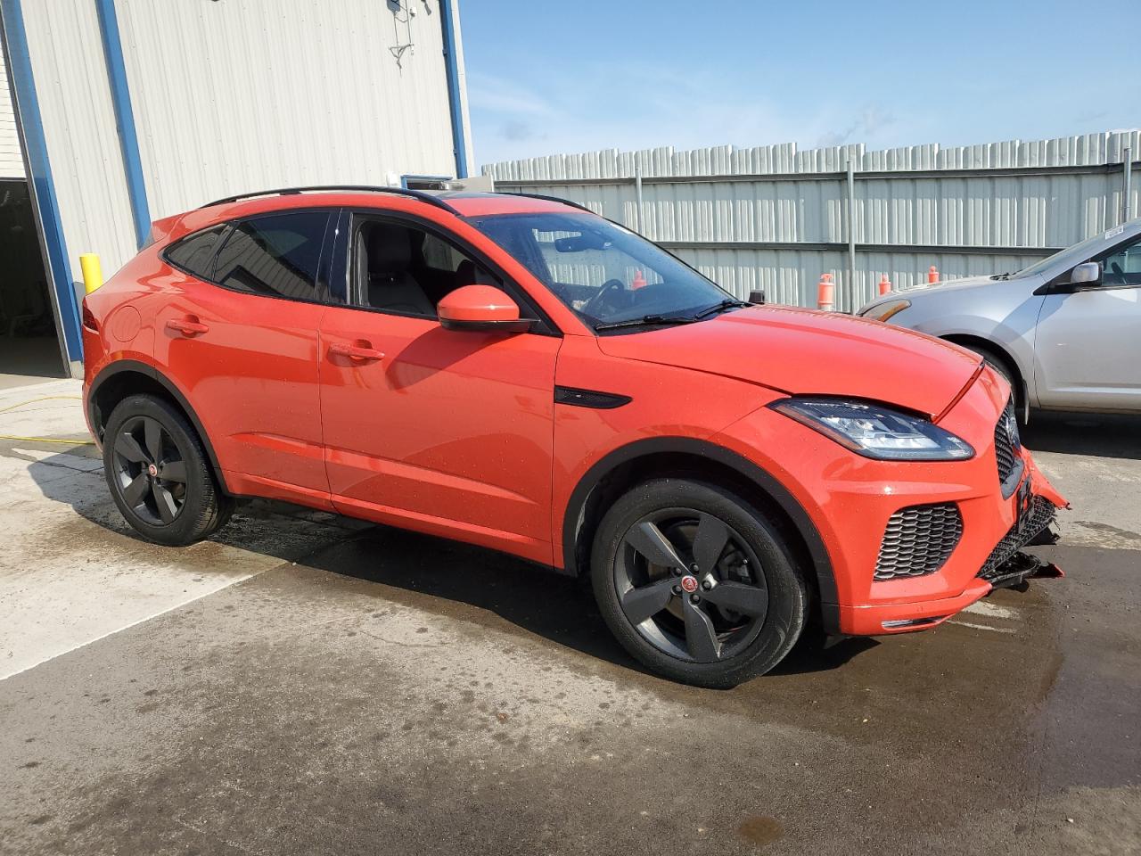 JAGUAR E-TYPE CHECKERED FLAG